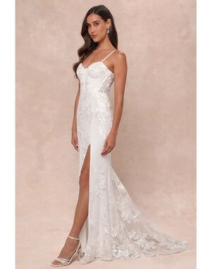 NWT Lulu’s Ethereal Elegance White Embroidered Lace-Up Maxi Wedding Dress Small